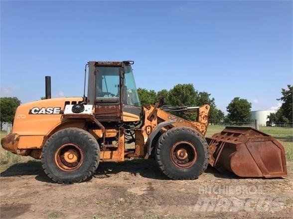 CASE 621D Фронтальні навантажувачі