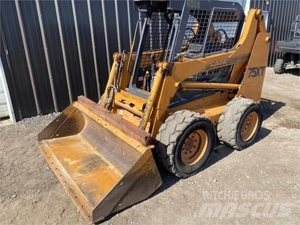 CASE 75XT Міні-навантажувачі