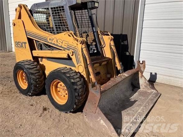 CASE 85XT Міні-навантажувачі