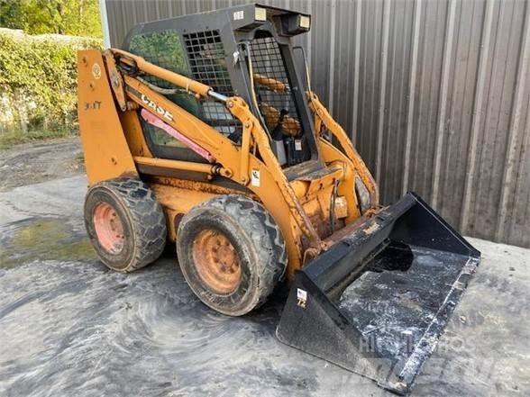 CASE 90XT Міні-навантажувачі