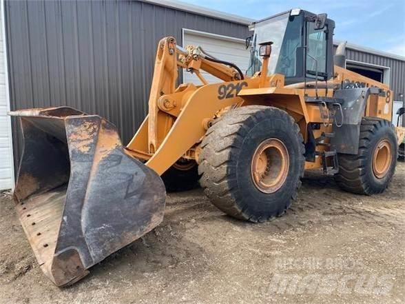 CASE 921C Фронтальні навантажувачі