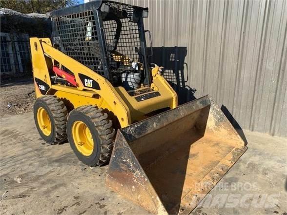 CAT 216B2 Міні-навантажувачі