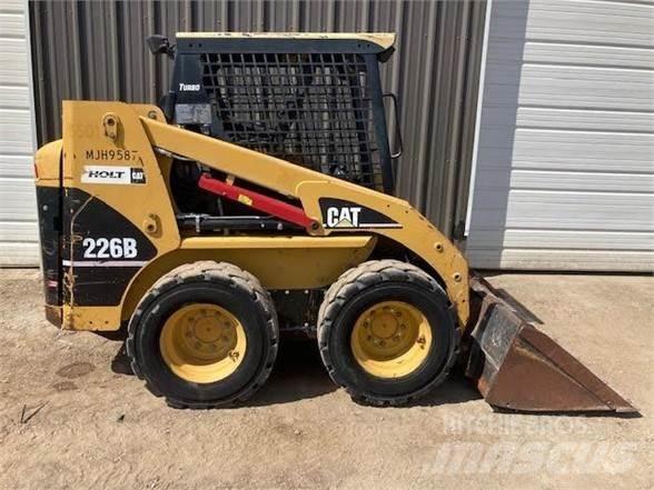 CAT 226B Міні-навантажувачі