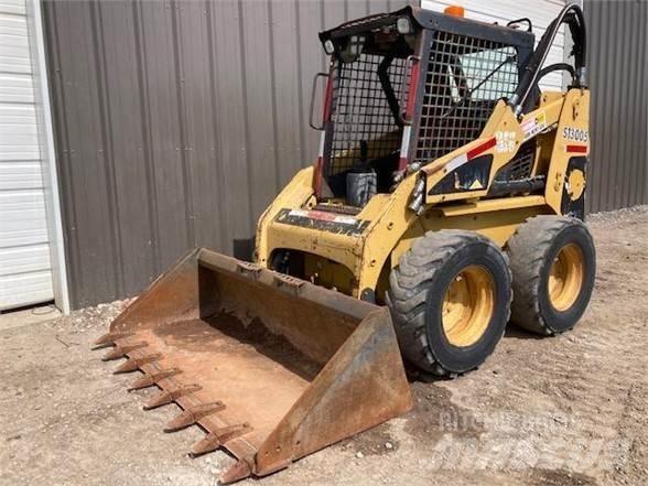 CAT 228 Міні-навантажувачі