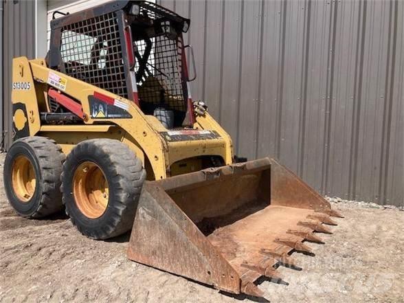 CAT 228 Міні-навантажувачі