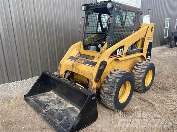CAT 236 Міні-навантажувачі