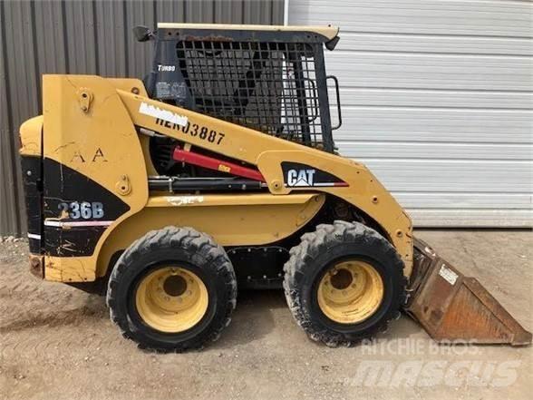 CAT 236B Міні-навантажувачі