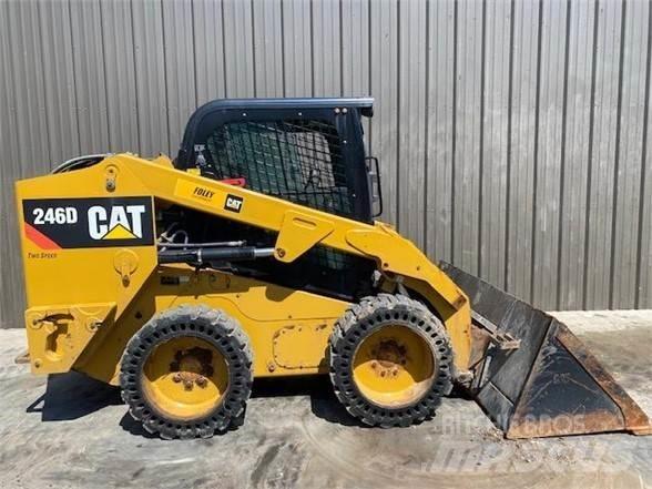 CAT 246D Міні-навантажувачі
