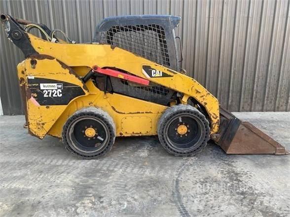 CAT 272C Міні-навантажувачі