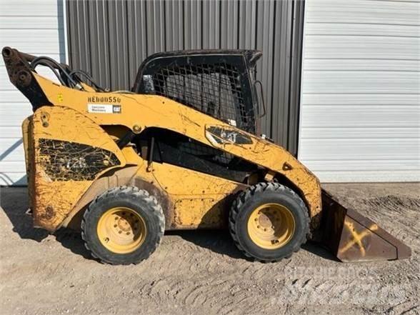 CAT 272C Міні-навантажувачі