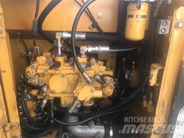 CAT 312CL Гусеничні екскаватори