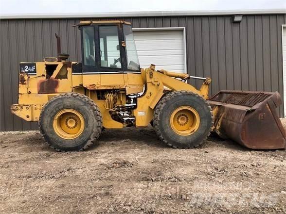 CAT 924F Фронтальні навантажувачі