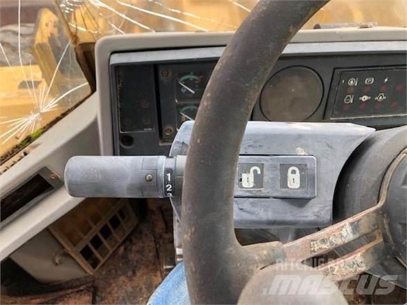 CAT 924F Фронтальні навантажувачі