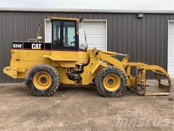 CAT 924F Фронтальні навантажувачі