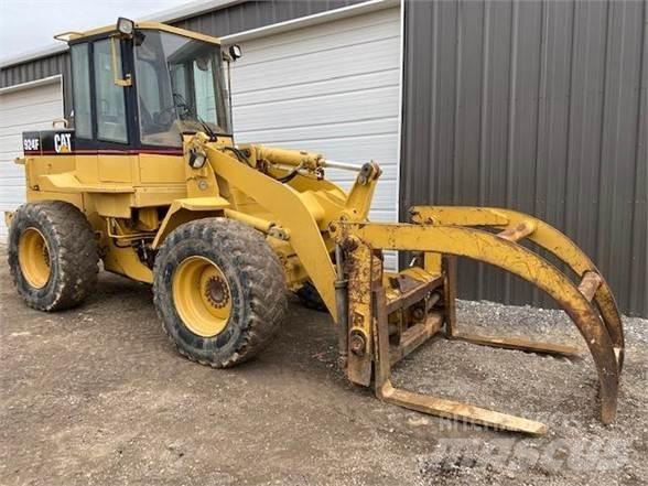 CAT 924F Фронтальні навантажувачі