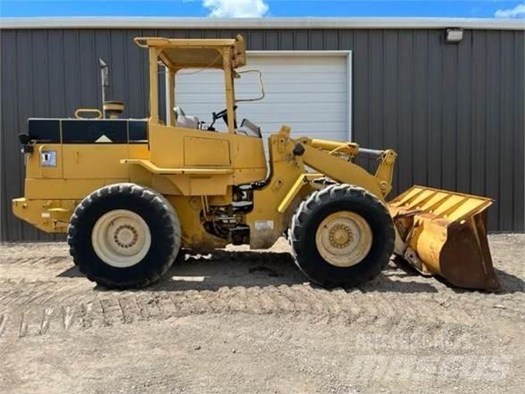 CAT 924F Фронтальні навантажувачі