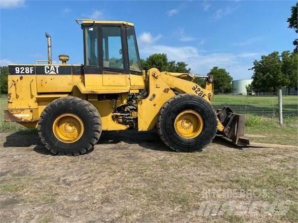 CAT 928F Фронтальні навантажувачі
