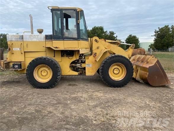 CAT 928F Фронтальні навантажувачі