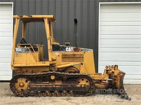 CAT D3C Гусеничні бульдозери