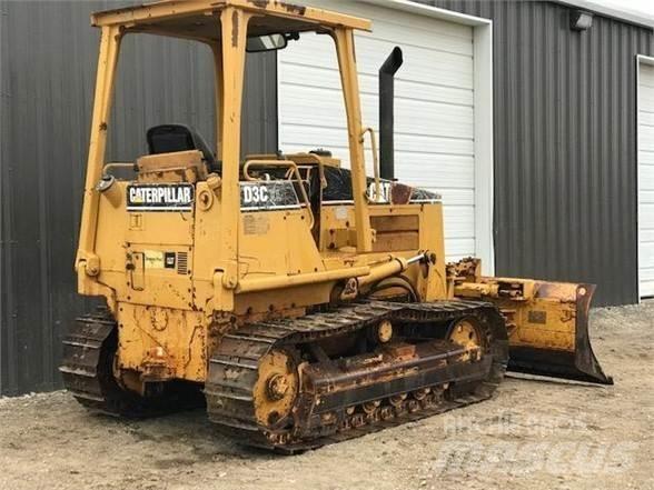 CAT D3C Гусеничні бульдозери
