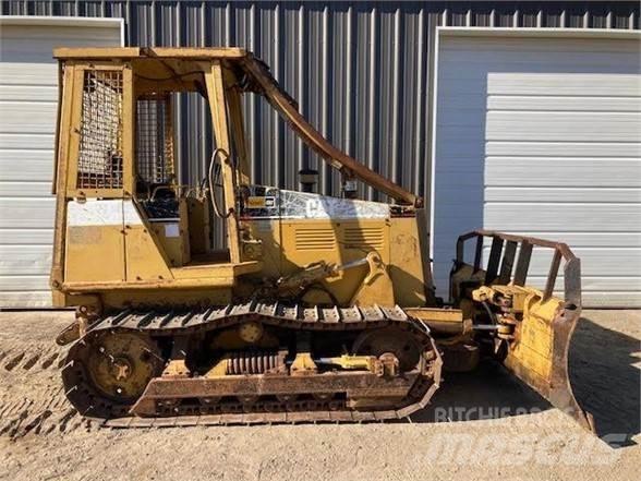 CAT D3C Гусеничні бульдозери