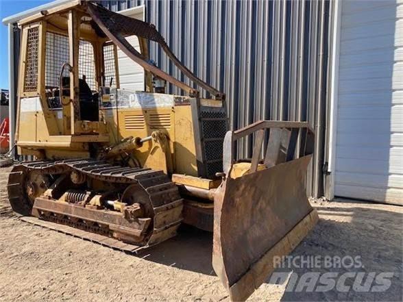 CAT D3C Гусеничні бульдозери