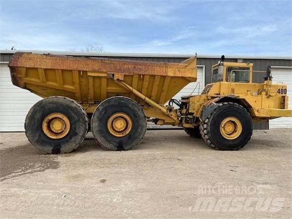 CAT D400 Зчленовані самоскиди