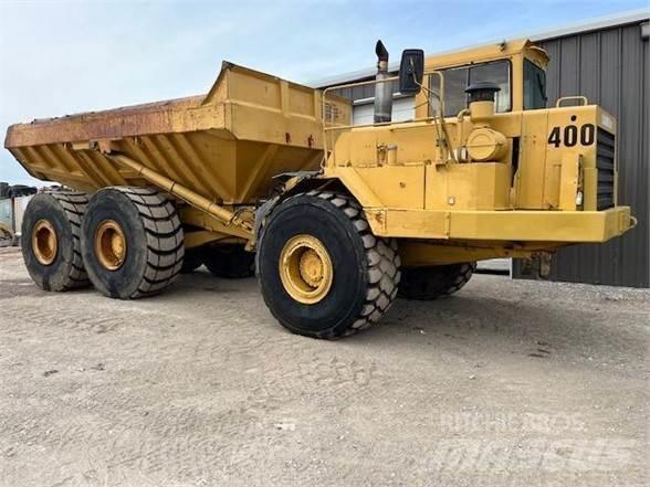 CAT D400 Зчленовані самоскиди