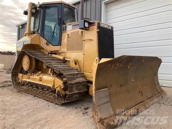 CAT D5M Гусеничні бульдозери