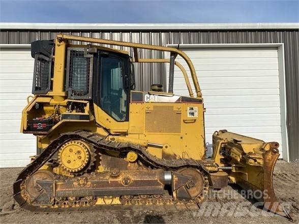CAT D5M XL Гусеничні бульдозери