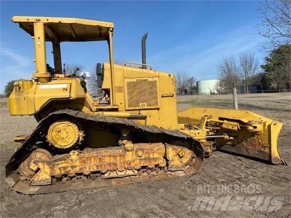CAT D5N Гусеничні бульдозери