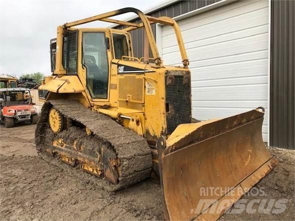 CAT D6N XL Гусеничні бульдозери