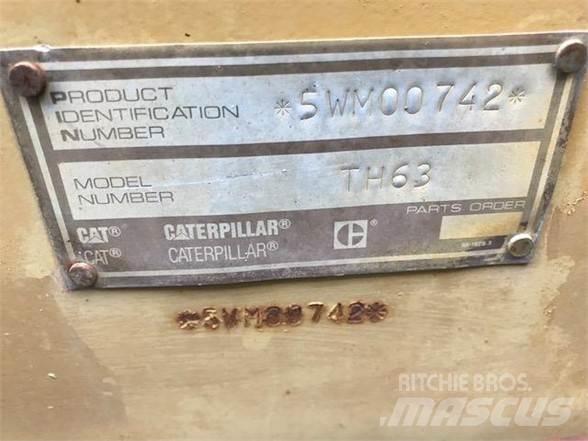 CAT TH63 Телескопічні навантажувачі