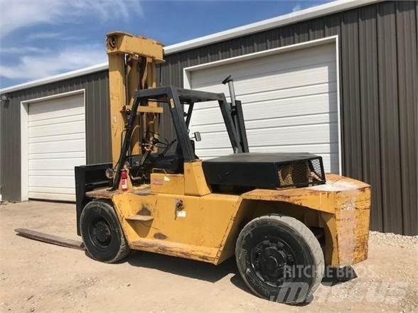 CAT V225B Дизельні навантажувачі