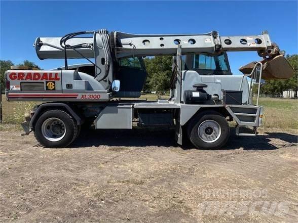 Gradall XL3100 Колісні екскаватори