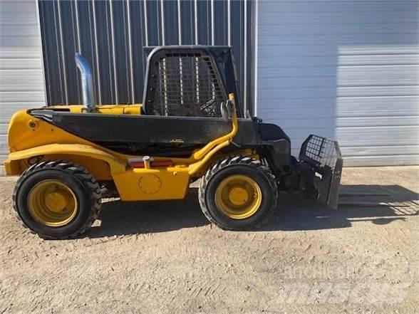 JCB 520 Телескопічні навантажувачі