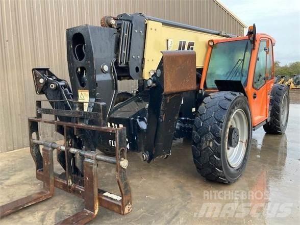 JLG 1055 Телескопічні навантажувачі
