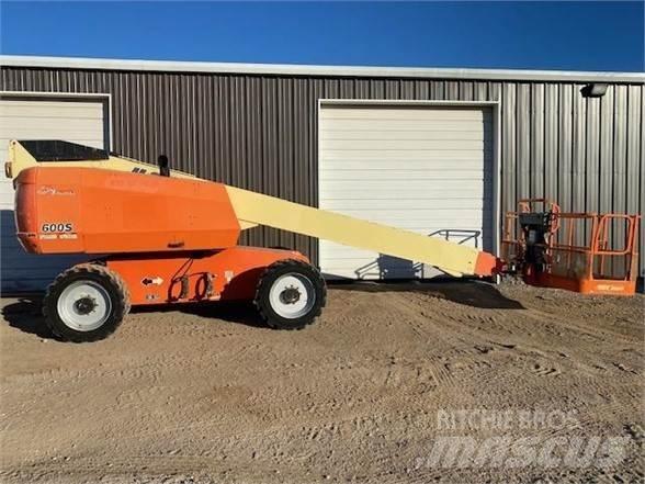 JLG 600S Телескопічні підйомники
