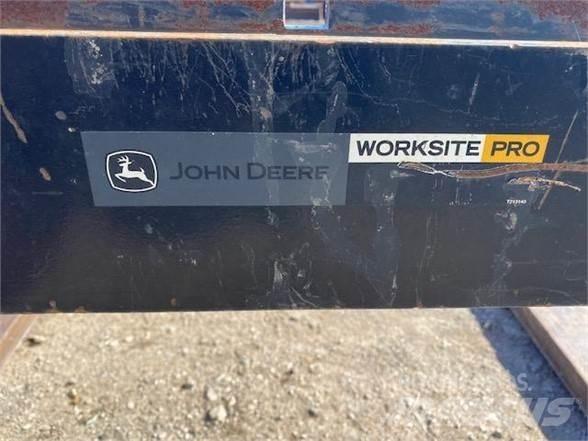 John Deere  Вила