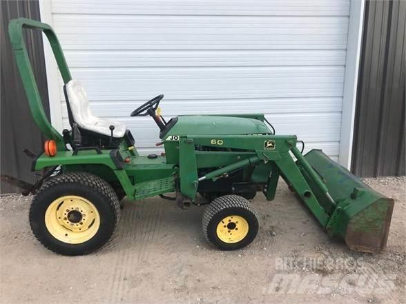 John Deere 655 Трактори