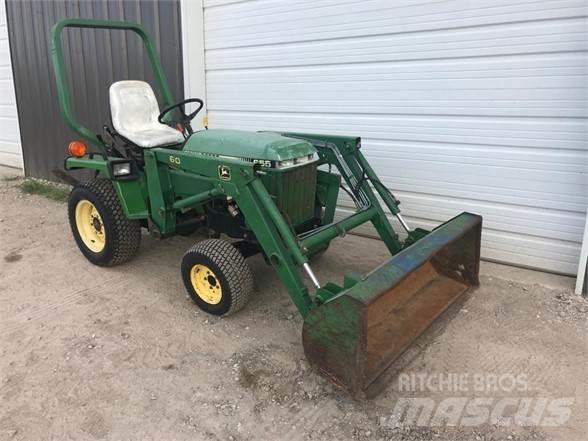 John Deere 655 Трактори