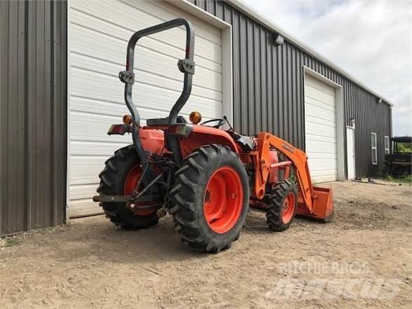 Kubota L3200 Трактори