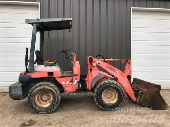 Kubota R420 Фронтальні навантажувачі
