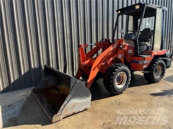 Kubota R420 Фронтальні навантажувачі
