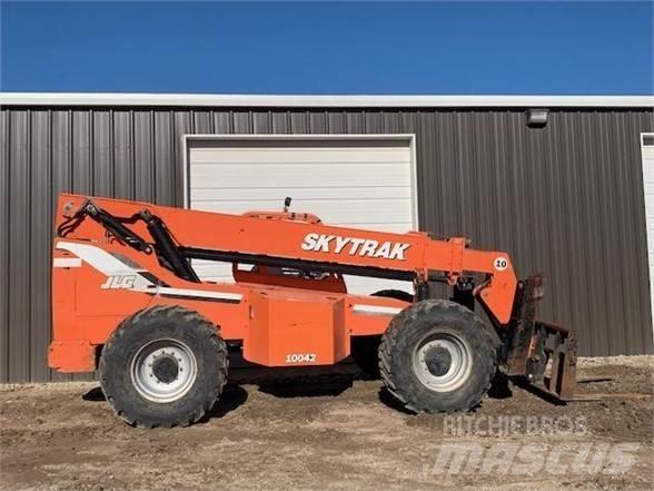 SkyTrak 10042 Телескопічні навантажувачі