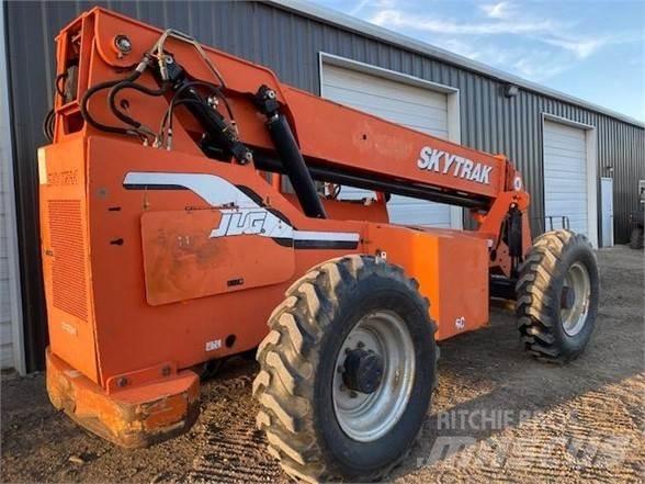 SkyTrak 6042 Телескопічні навантажувачі