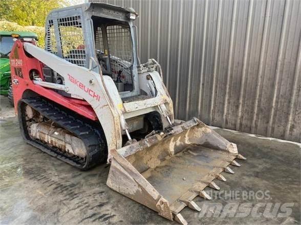 Takeuchi TL240 Міні-навантажувачі