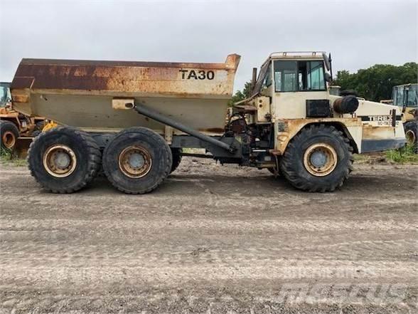 Terex TA30 Зчленовані самоскиди