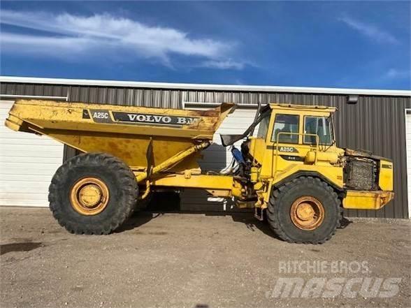 Volvo A25C Зчленовані самоскиди