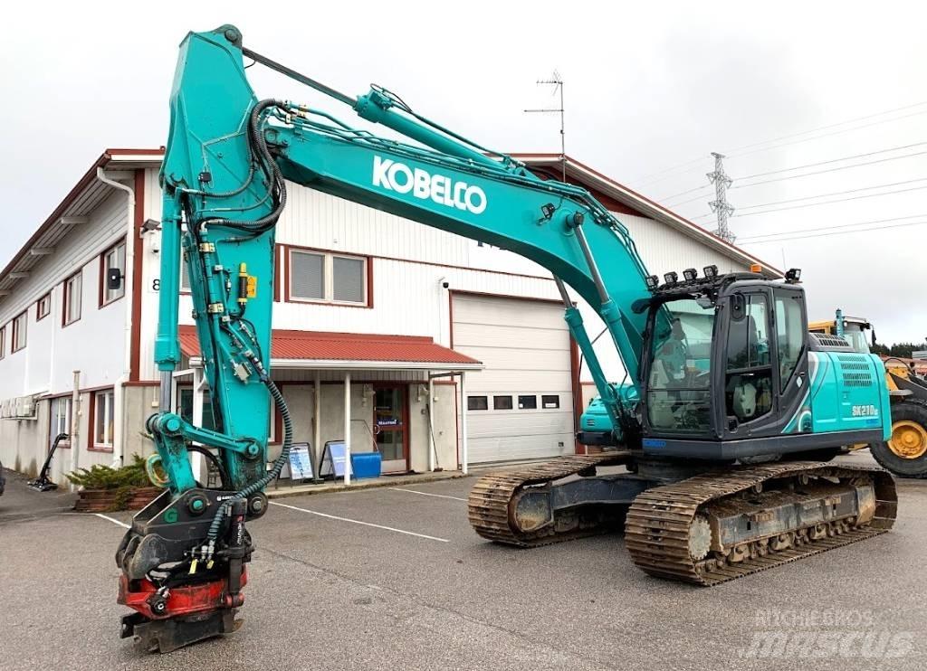Kobelco SK210LC-10 Гусеничні екскаватори